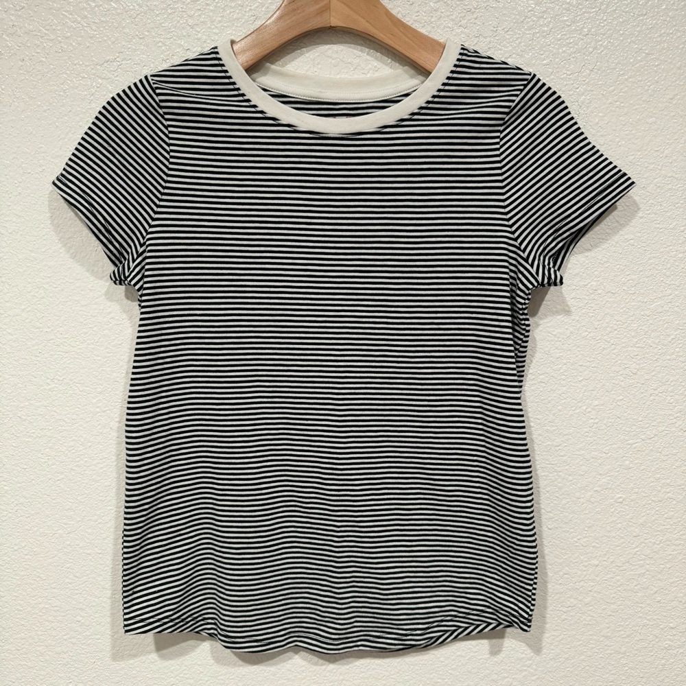 NWT Kids Cat & Jack Girls Black White Striped Short Sleeve T-Shirt L 10/12